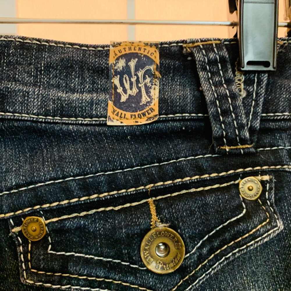Wallflower Vintage Famous Flare Jeans Y2K - Picture 4 of 4